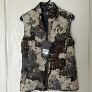 NWT Prois Camo vest